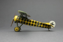 Arma Hobby 1/72 Fokker E.V -   1918 .