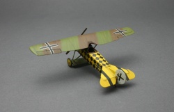 Arma Hobby 1/72 Fokker E.V -   1918 .