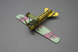 Arma Hobby 1/72 Fokker E.V -   1918 .