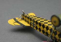 Arma Hobby 1/72 Fokker E.V -   1918 .