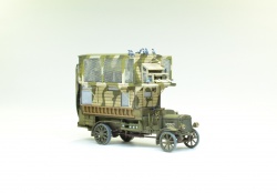 Roden 1/72   WW I B-type Bus Pigeon Loft