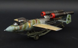 Das Werke 1/32 Junkers Ef-126 -  