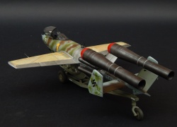 Das Werke 1/32 Junkers Ef-126 -  