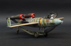 Das Werke 1/32 Junkers Ef-126 -  