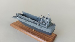 Trumperter 1/144 LCM 3