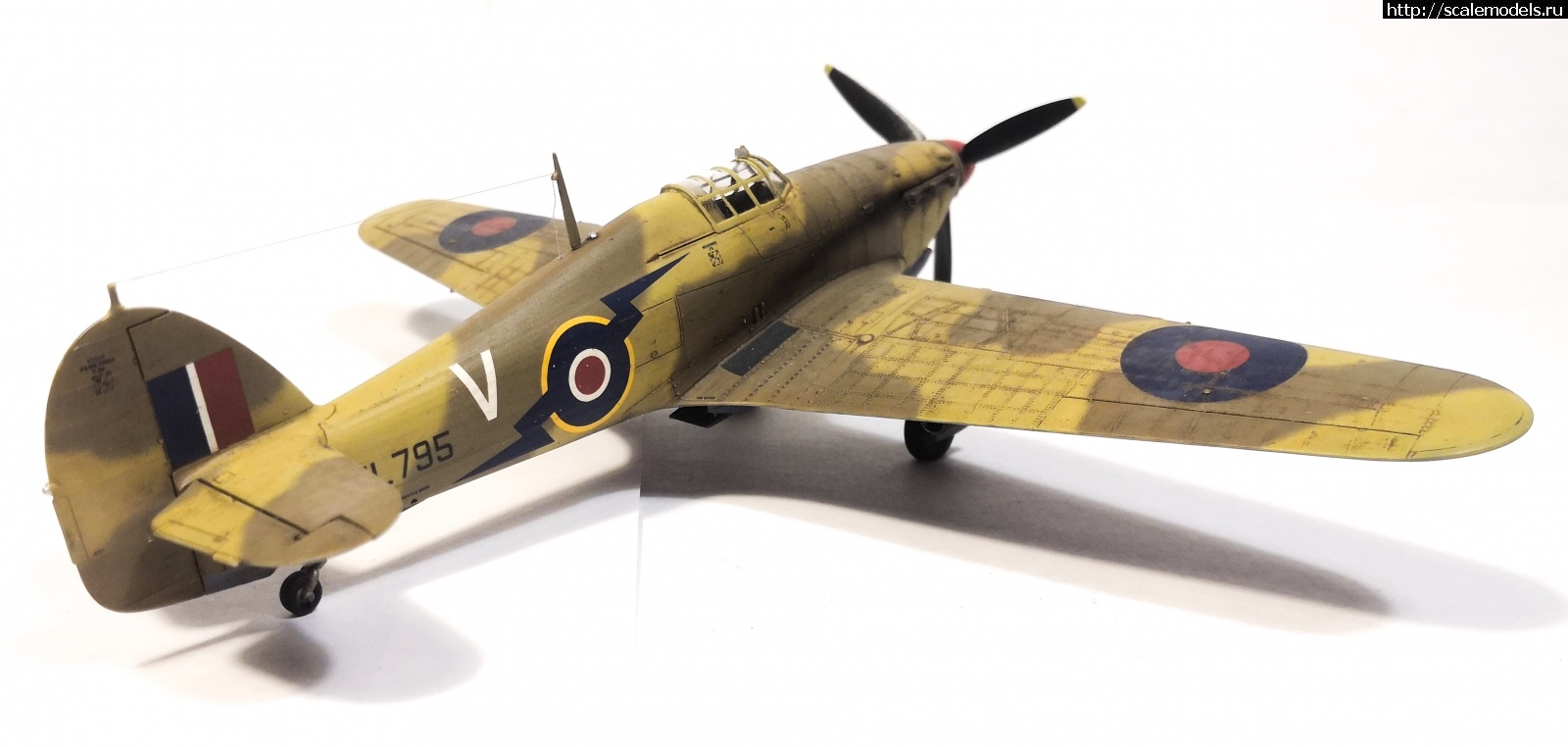 1684692297_PSX_20230521_224547.jpg : #1787391/ Hurricane MkIIb. Arma hobby 1/72   