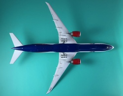 Zvezda 1/144 Boeing 777-300ER AZUR AIR