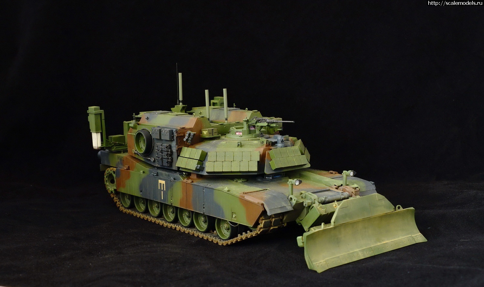 1691253344_2.jpg : #1795866/ RFM 1/35 M1 Assault Breacher Vehicle (ABV)   