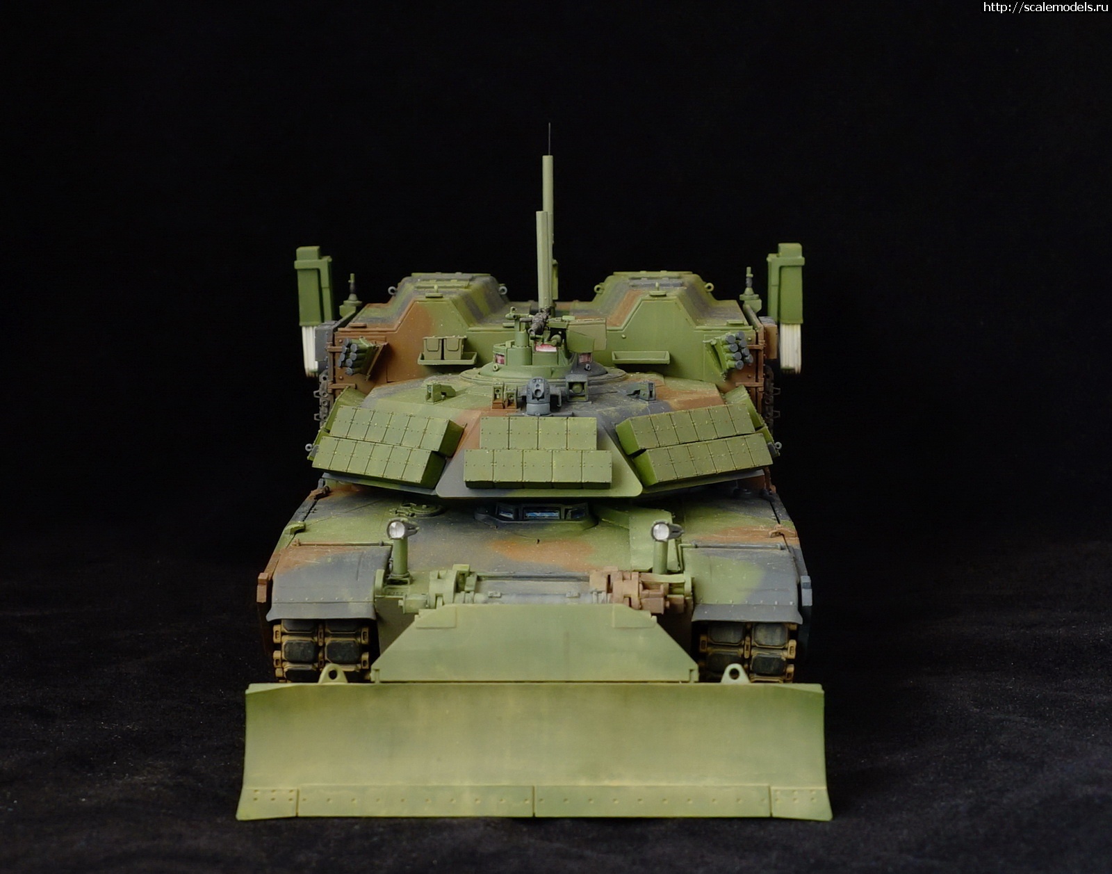 1691253344_3.jpg : #1795866/ RFM 1/35 M1 Assault Breacher Vehicle (ABV)   