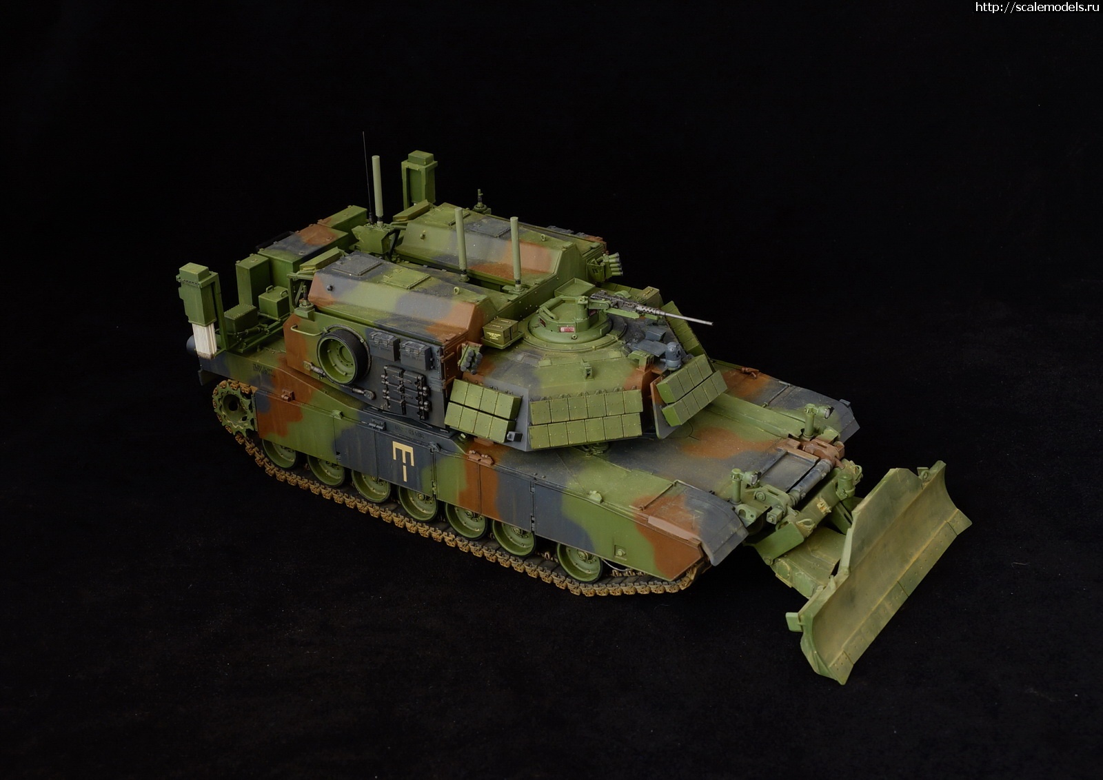 1691253347_8.jpg : #1795866/ RFM 1/35 M1 Assault Breacher Vehicle (ABV)   