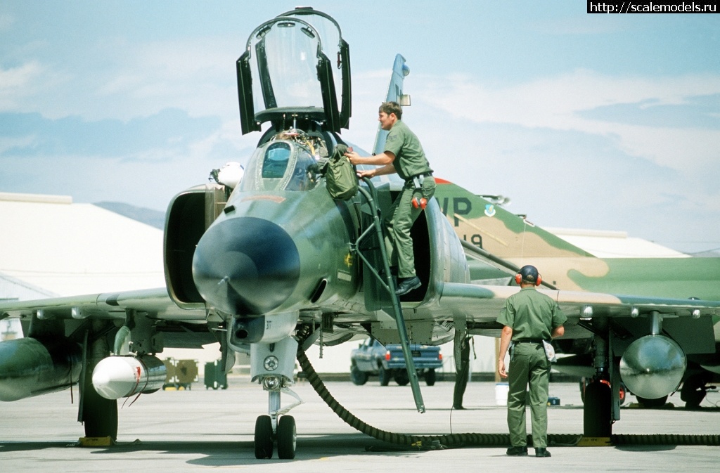 1692009078_an-f-4-phantom-ii-aircraft-is-met-by-the-ground-crew-after-landing-during-operation-59e471-1600.jpg : #1796722/ F-4G Phantom II 1/48 MENG -   