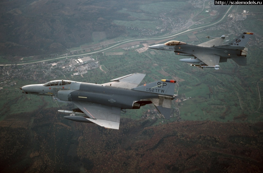 1692264469_an-air-to-air-left-side-view-of-an-f-4g-phantom-ii-wild-weasel-aircraft-foreground-826b3f-1600.jpg : #1797005/ F-4G Phantom II 1/48 MENG -   