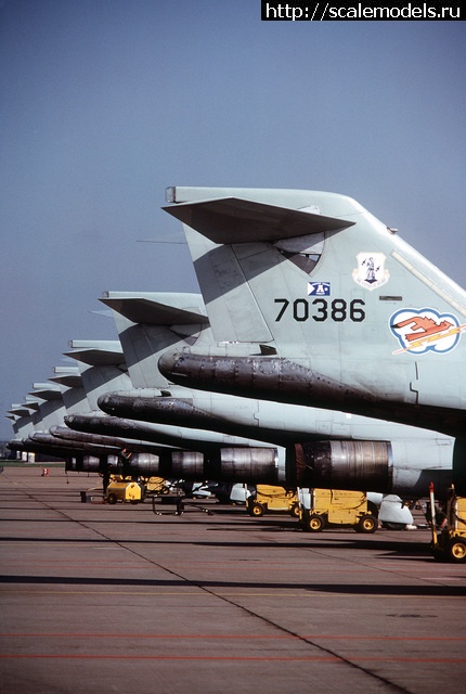 1693156338_close-up-view-of-the-tails-of-f-101-voodoo-aircraft-parked-in-a-line-the-aircraft-445a41-640.jpg : #1798321/  1/48  1/72 F-101/RF-101 - Revell/Monogram, Hasegawa  