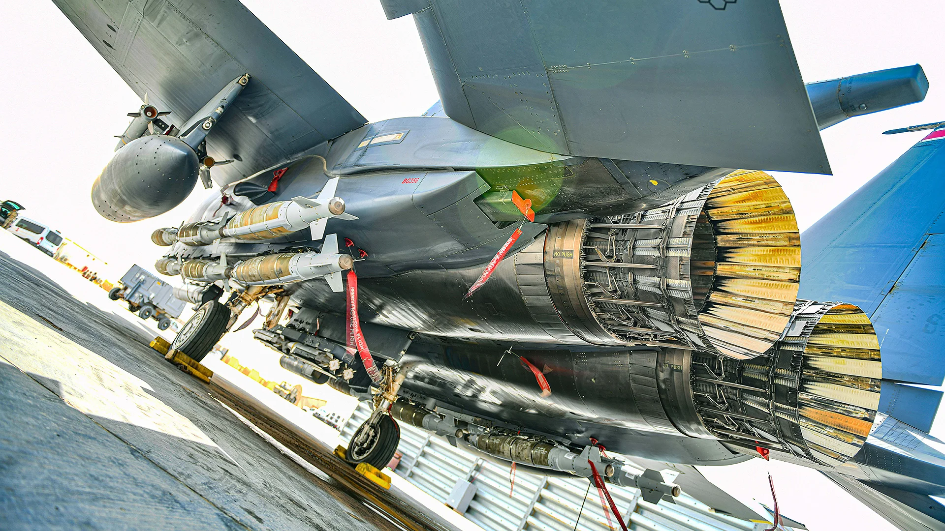 1693219108_F-15E-loadout-from-below-2.webp : #1798370/ A.M.U.R.Reaver  LAU-128  F-...(#15974) -   