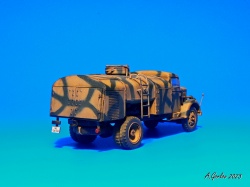 Academy 1/72 Opel Blitz 3,6-6700A T-Stoffstrassenkesselw