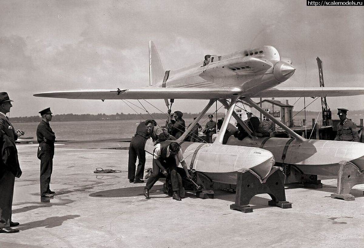 1696077426_Schneider_Trophy_at_Venice-1927.jpg : SCHNEIDER THROPHY Supermarine S-5  