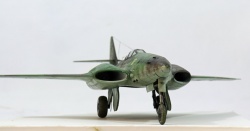 Amusing Hobby 1/48 Messershmitt Me-262 HGIII