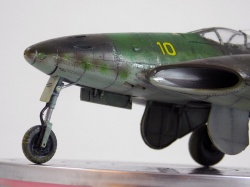 Amusing Hobby 1/48 Messershmitt Me-262 HGIII