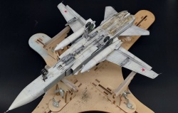 Trumpeter 1/72 -242 / 75  2015 .