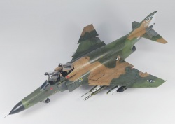 Revell 1/72 F-4E Phantom II -    F