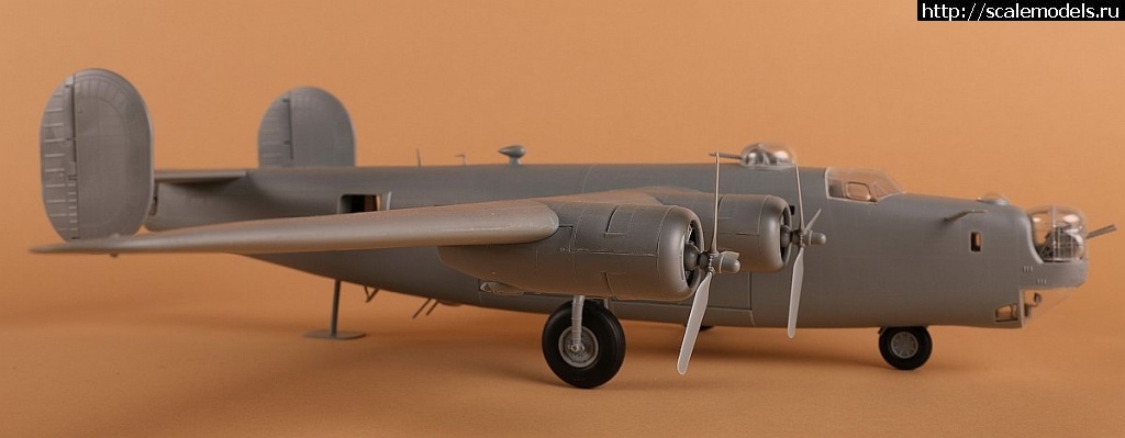 1700121981_1699694497_203A7551_35843259722282323567.jpg :   Hobby Boss1/48 B-24 Liberator  