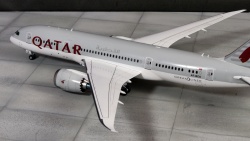  1/144 Boeing 787-8 Qatar Airlines