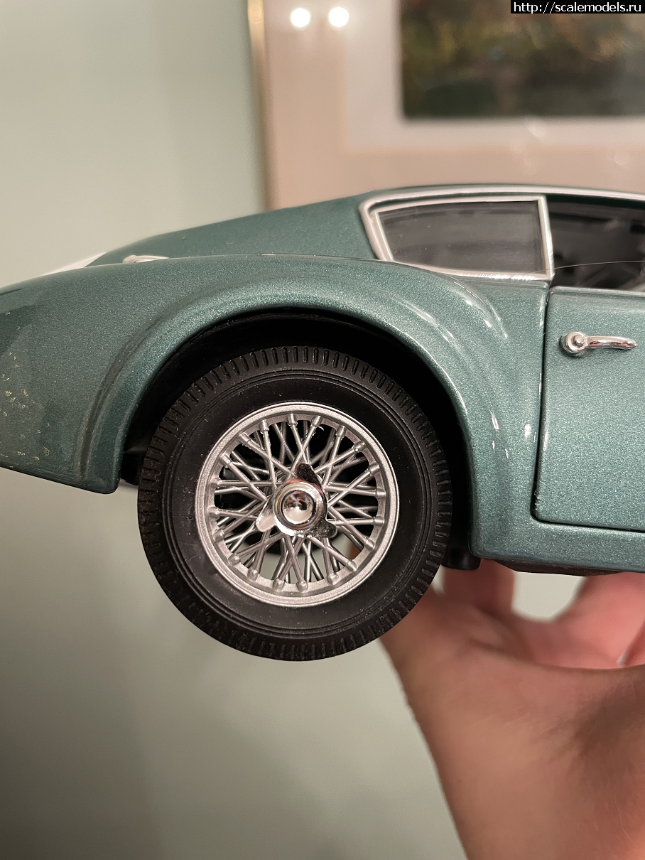 1705272794_IMG_4115-1.png : Aston Martin DB4 GT Zagato 1/18__    :)  