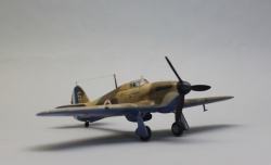 Revell () 1/72 Hurricane Mk.I Trop