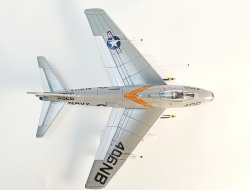 Emhar 1/72 FJ-4 Fury