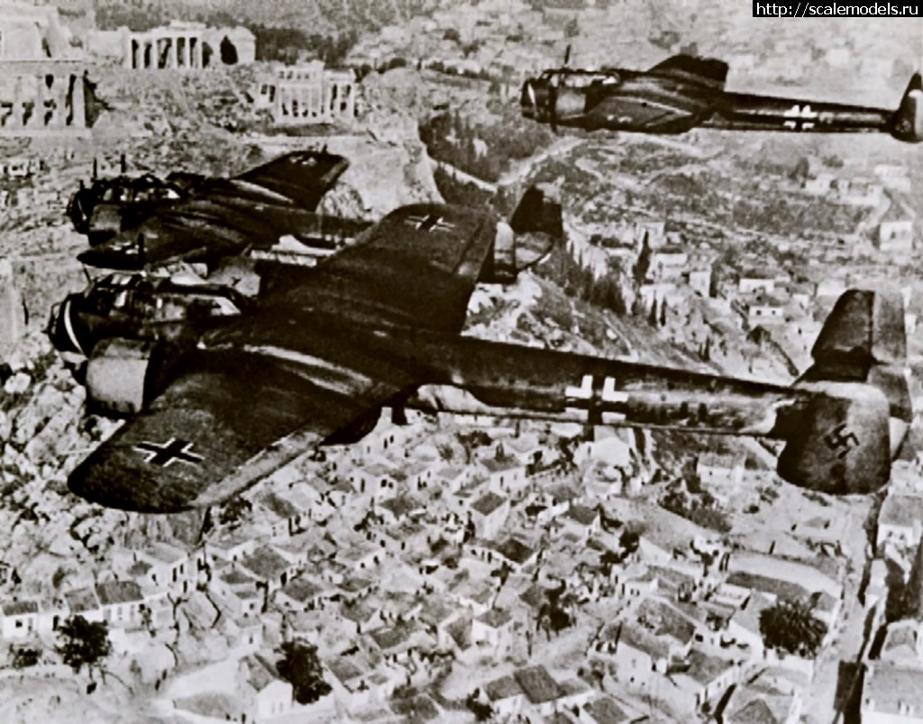 1710196225_Dornier-Do-17Z-KG2-formation-overflying-the-greek-Acropolis-Athens-Greece-1941-01.jpg :    Do 17 KG 2   1941  