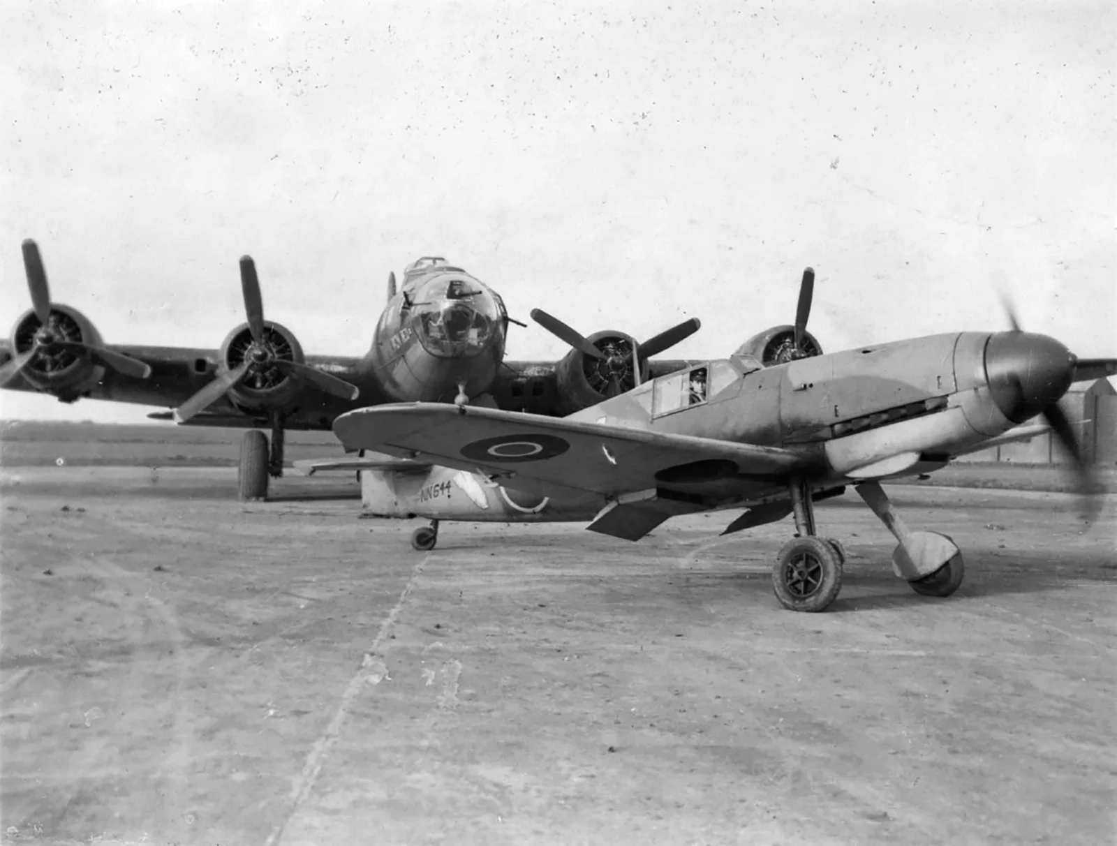 1711096857_Bf-109F4B-RAF-NN644-ex10-JG26-White-11-WNr-7232-Beachy-Head-20-May-1942-IWM-FRE8324.webp : #1824607/  1/72 -3 -  (#16743) -   