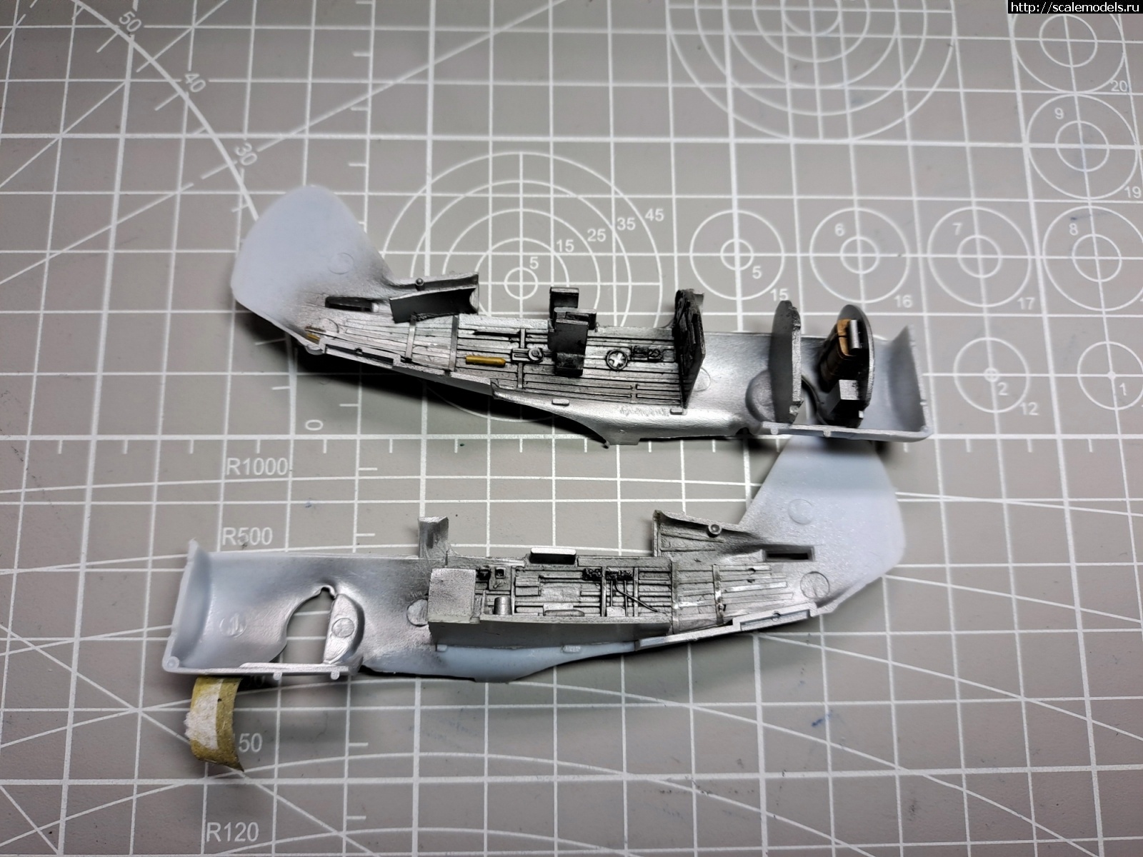 1715183298_qTxlFf8EWo8.jpg : Curtiss 77,   SBC-4 Helldiver   Heller 1/72  