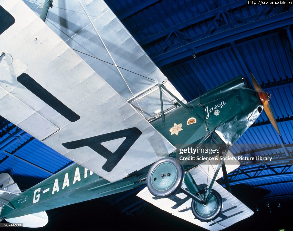 1717616804_gettyimages-90744600-2048x2048.jpg : South Front 1/72 DH60G Gipsy Moth "Johnson"    