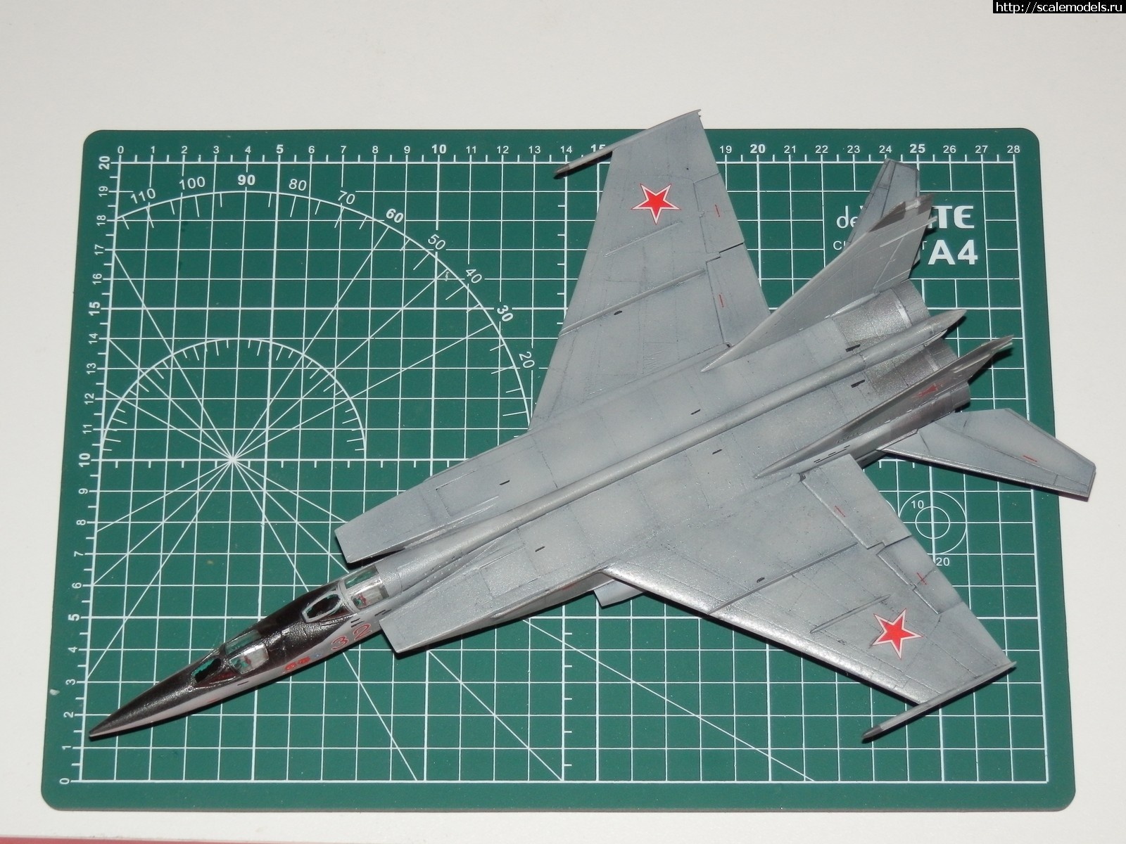 1717620380_ICM-mig-25ru-114.jpg : #1835575/ -25 ICM 1/72  