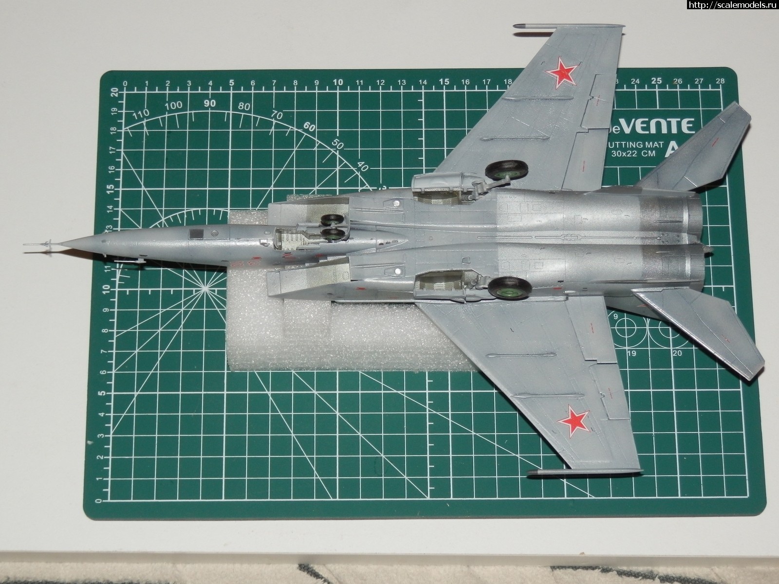 1719518845_ICM-mig-25ru-141.jpg : #1838389/ -25 ICM 1/72  