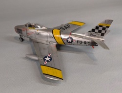 Academy 1/72 F-86F Sabre -   II . 