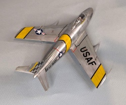 Academy 1/72 F-86F Sabre -   II . 