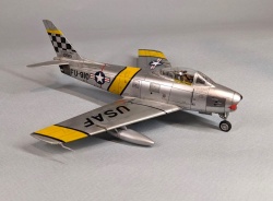 Academy 1/72 F-86F Sabre -   II . 