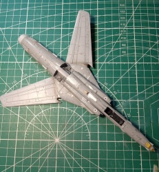 Artmodel 1/72 -27