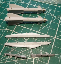 Artmodel 1/72 -27