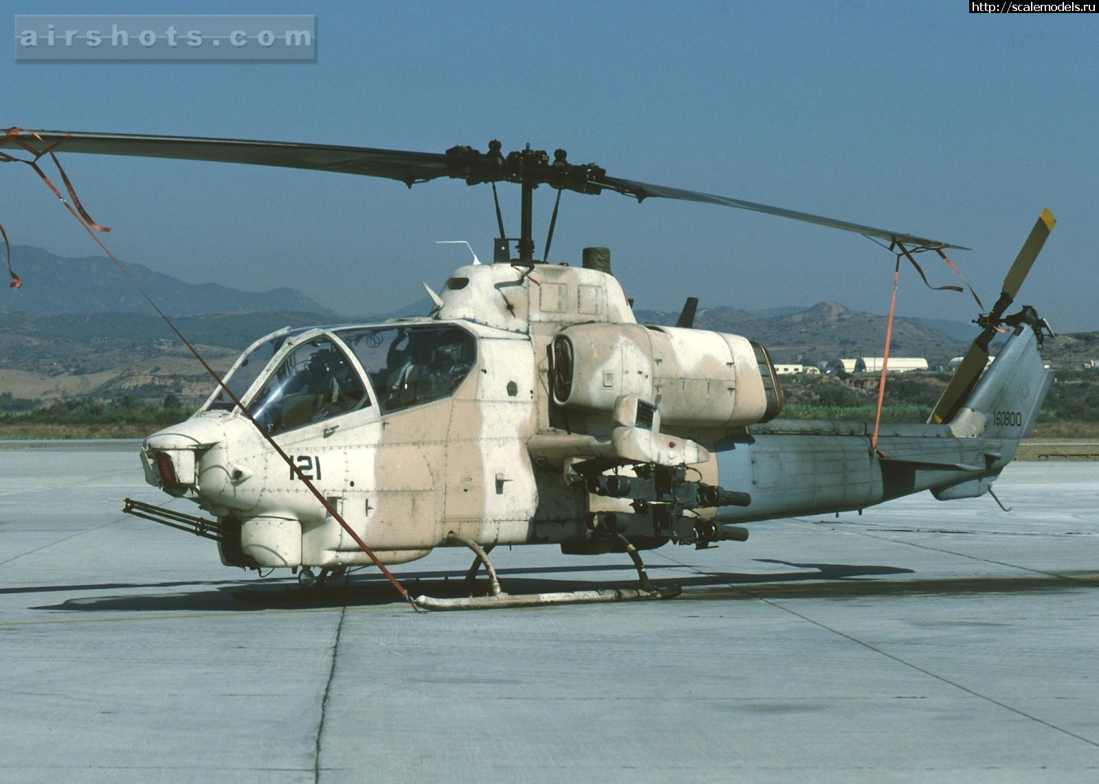 1722582465_160800_1.jpg : AH-1W Super Cobra. Academy 1/35.  