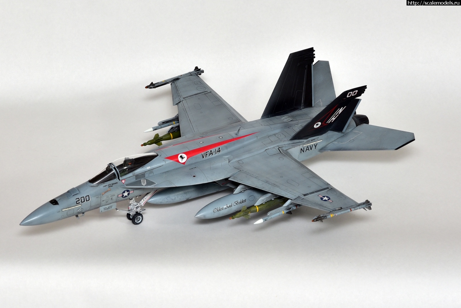 1724177579_750_4666.JPG : #1844086/ F/A-18E VF-14 "Tophatters" 1:48 Meng !  