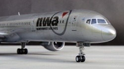  1/144 Boeing 757-300 Northwest Airlines