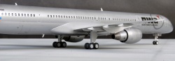  1/144 Boeing 757-300 Northwest Airlines