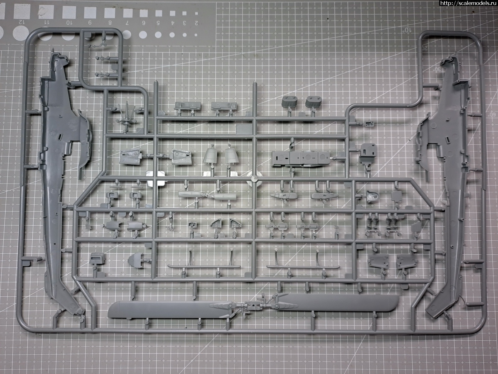 1727540254_20240928_195011.jpg : DreamModels AH-1W "Super Cobra"  1/72  