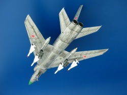 Trumpeter 1/72 -128