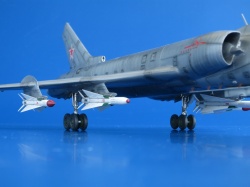 Trumpeter 1/72 -128