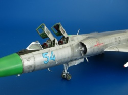 Trumpeter 1/72 -128