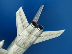 Trumpeter 1/72 -128