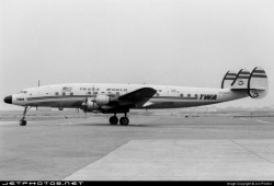 Lockheed L-1049 Super Constellation -   